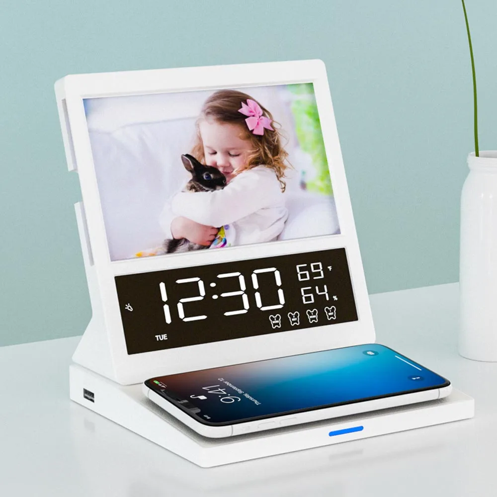

New Product Wholesale Digital Alarm Clock 6 in 1 or 4 in 1 Fast qi Best Wireless Chargers Phone Charger 15W Lamp Station
