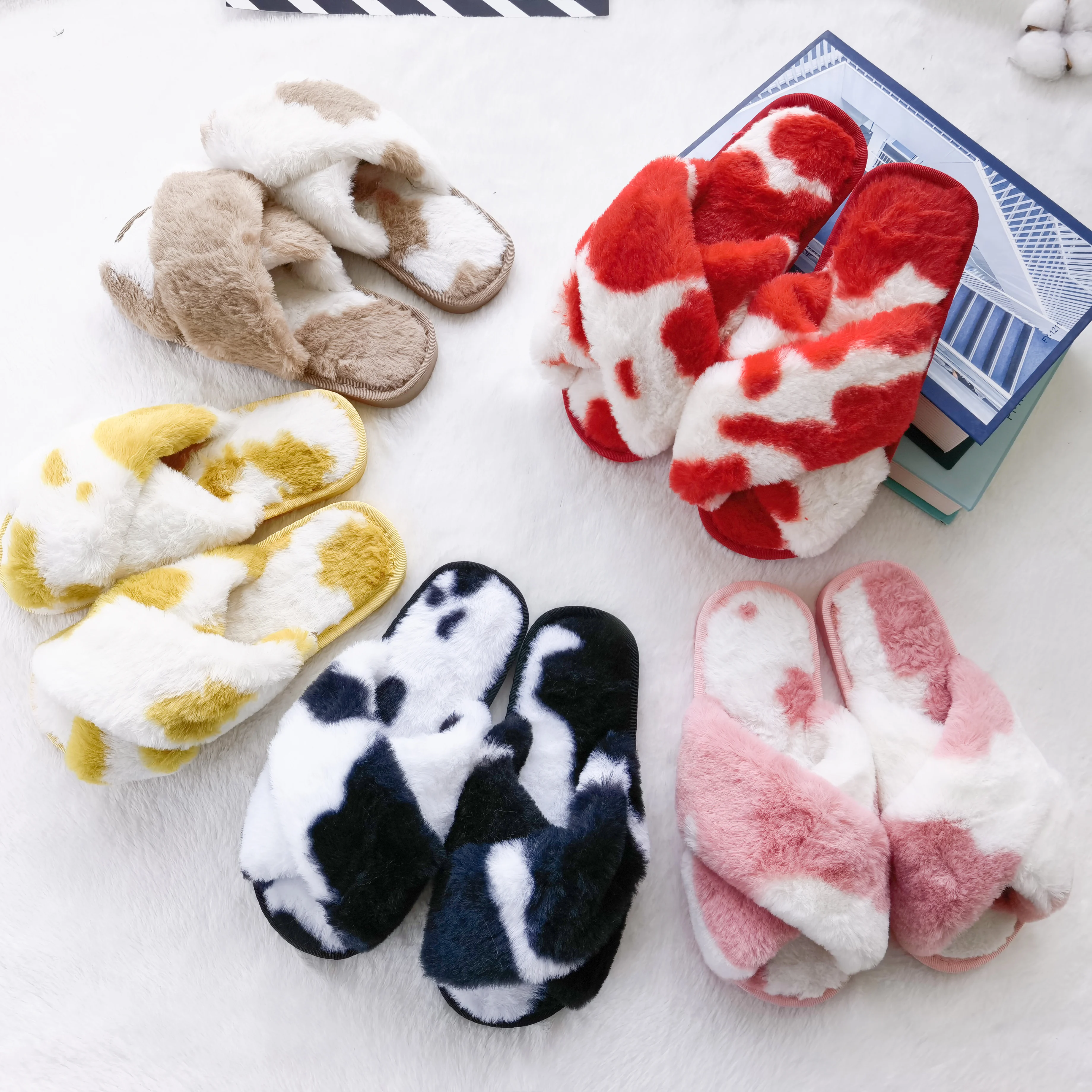 

China Manufacturer Custom Wholesale House Indoor Bedroom Women Fur Furry Slide Slippers for Lady, Customized colour