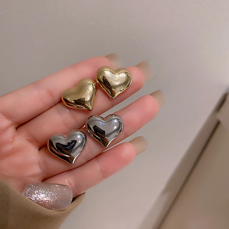 

fashion metal gold plated stud earrings heart