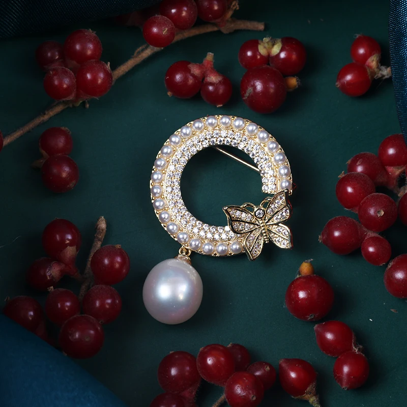 
high-end crystal zircon Pearl turquoise woolen coat Butterfly Pearl Brooch 