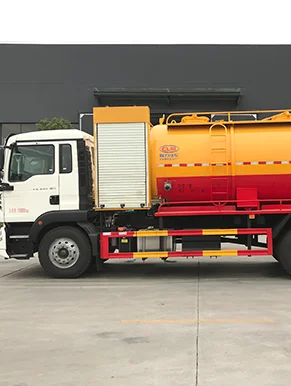 Vacuum sewer truck