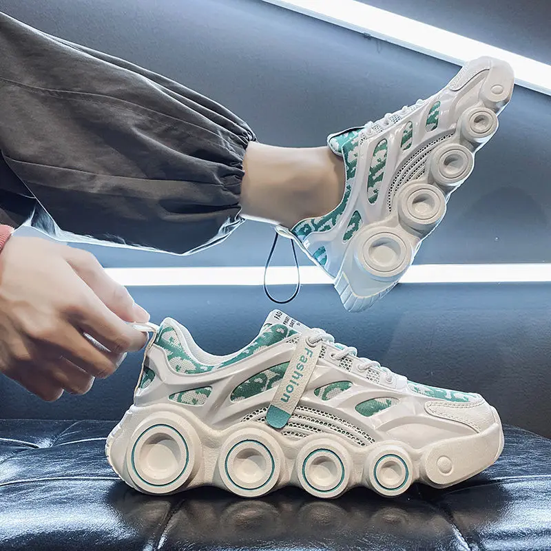 

Sport shoes men 2021New Net yarn breathable trendy casual shoes walking style shoes