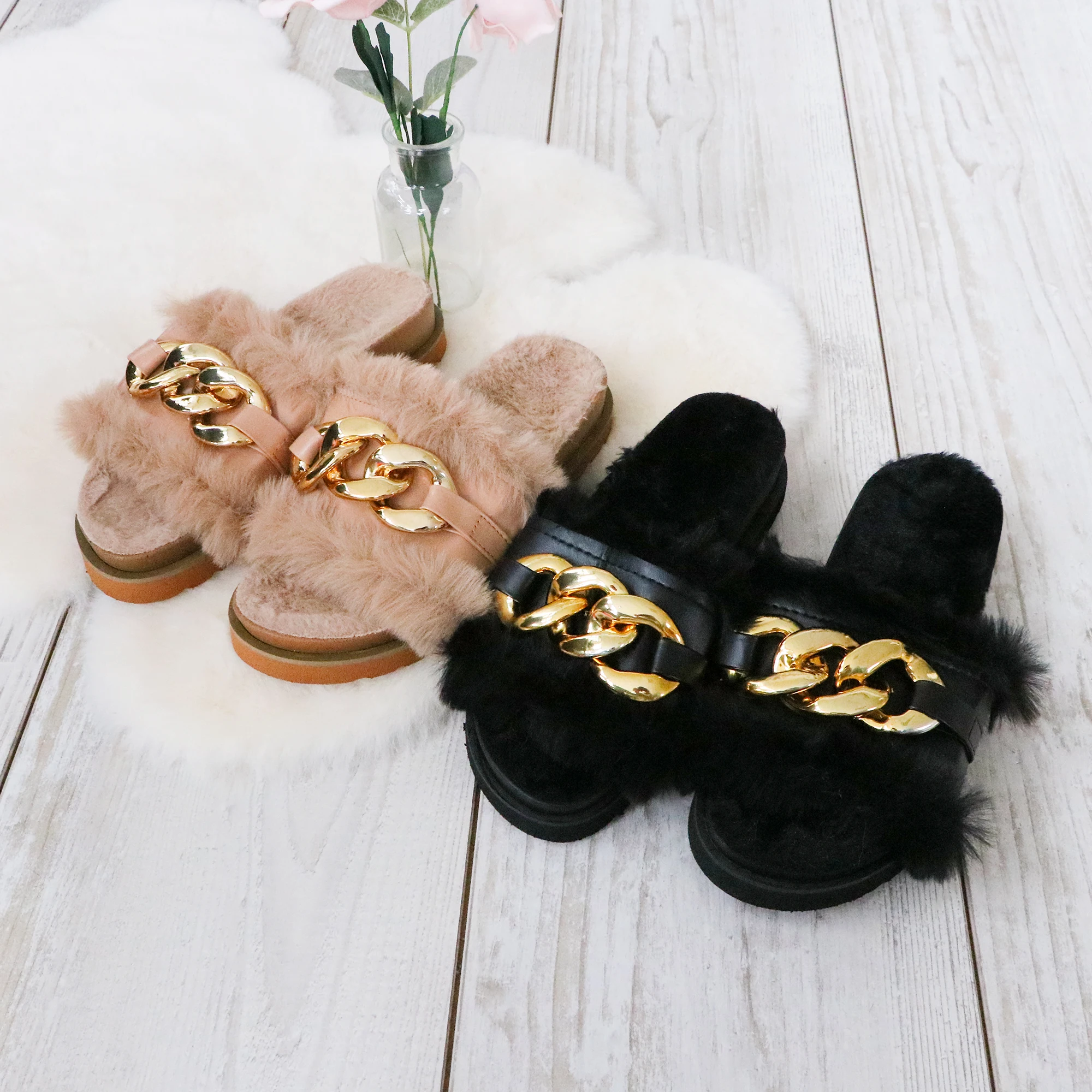 

2021 New Arrivals Winter Indoor Luxurious Cheap Ladies Female Furry Women Platform Fux Fur slippers, Customized color