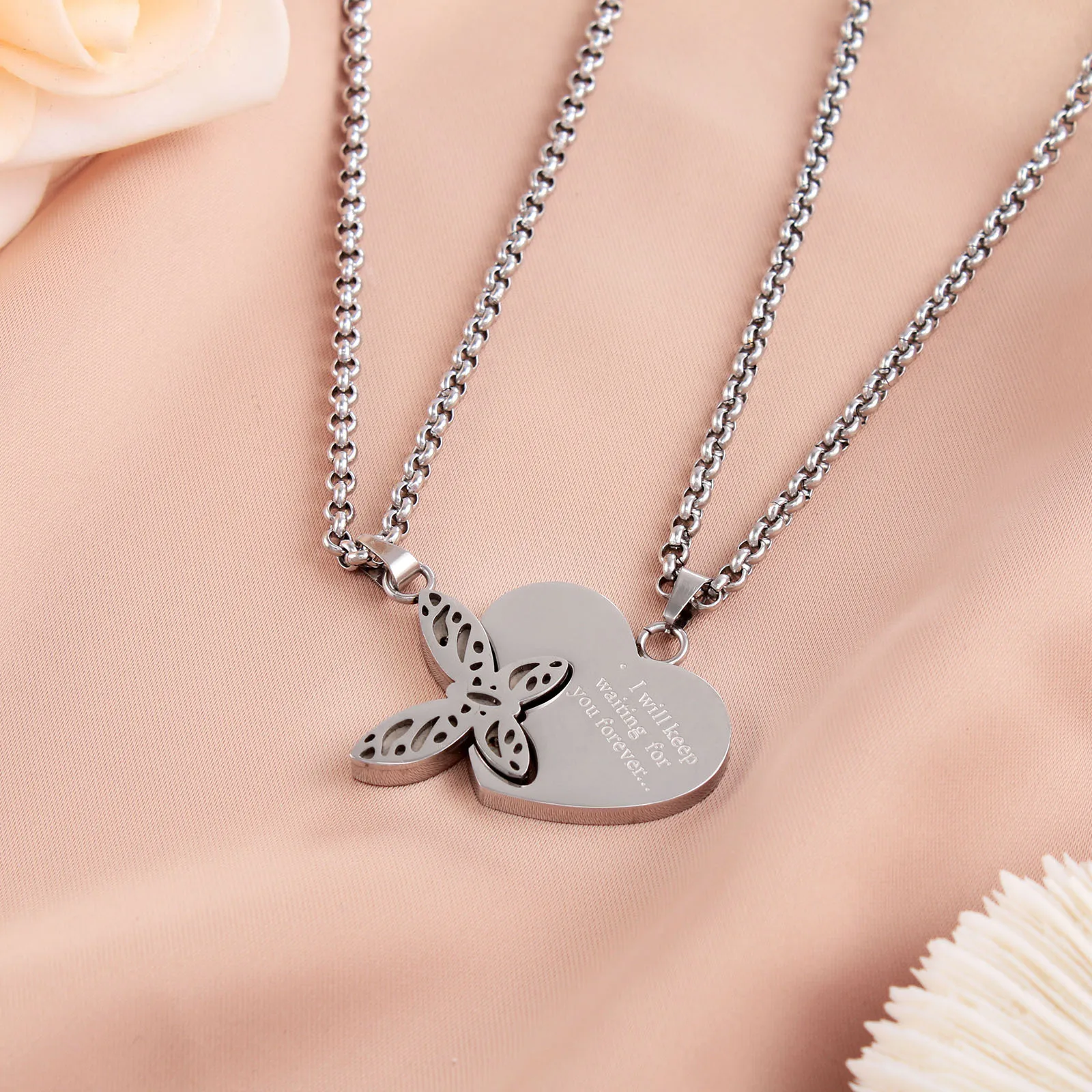 

New Arrivals Splicing Stainless Steel O Chain Love Heart Butterfly Couple Necklace For Valentine'S Day Couple Gift