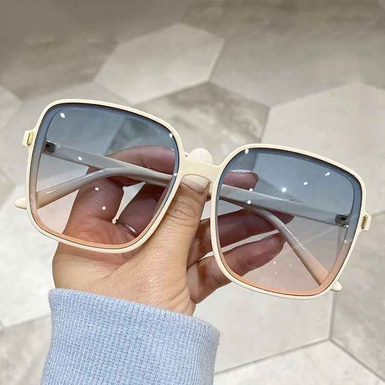 

XM 2021 Super Hot Trendy Square Female UV400 Sun Glasses Fashion Oversized Gradient Shades Women Sunglasses