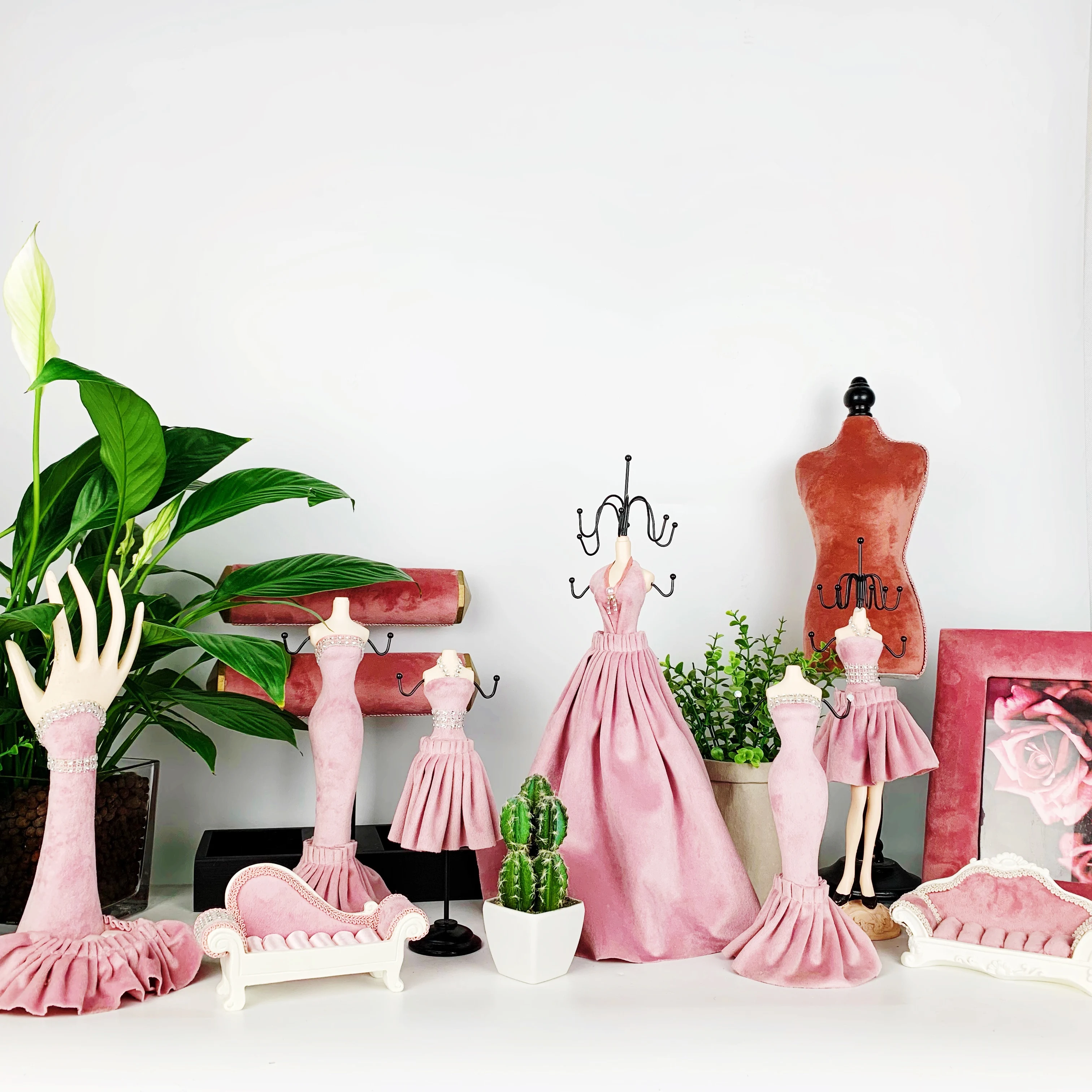 Wholesale Pink Velvet Mannequin Doll Display Dress Stand Jewelry Holder