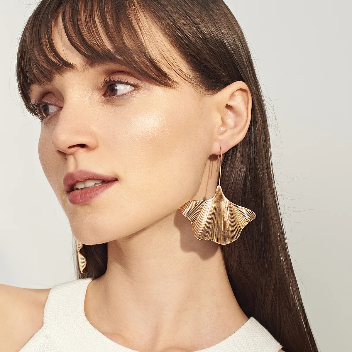 

Vintage Metal Ginkgo Leaves Hook Earrings Gold Silver Leaf Dangle Earrings For Women Girls