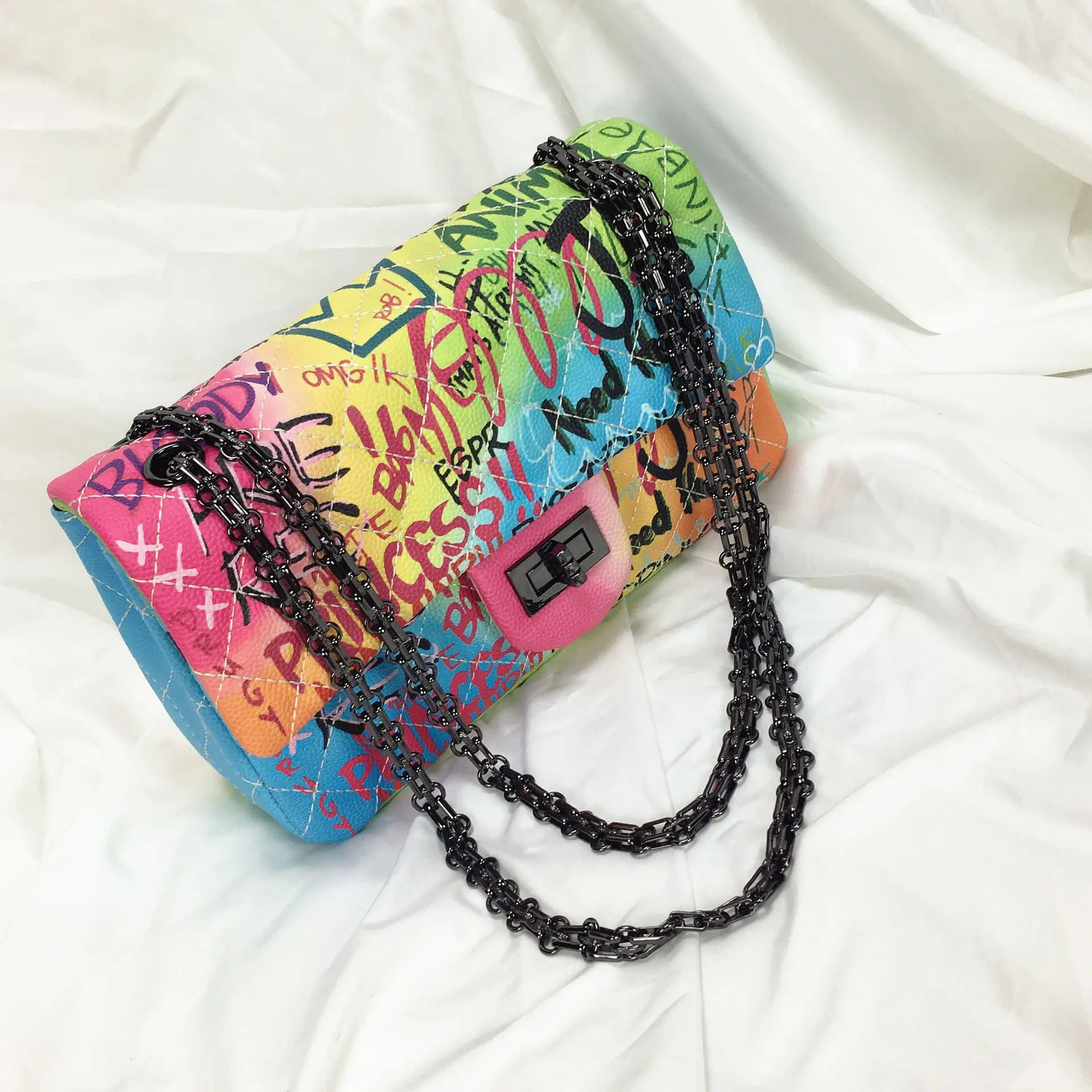 

Wefans Graffiti female bag chain small fragrant wind New 2020 foreign style high sense fragrant wind small crossbody bag, 3colors