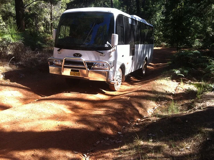 
Good price dongfeng 4x4 bus with ABS for sale 