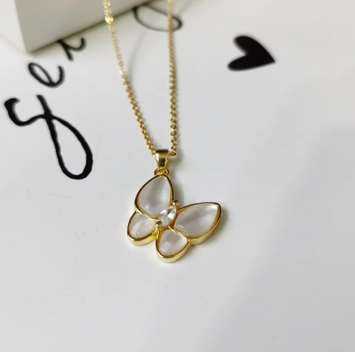 

Jialin jewelry 18k gold ins four leaf clover white butterfly mother of pearl shell pendant charm Necklace