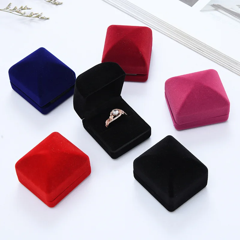 

Exquisite Design Velvet Fabric Packaging Ring Box Jewelry Boxes Fast Delivery, Customized