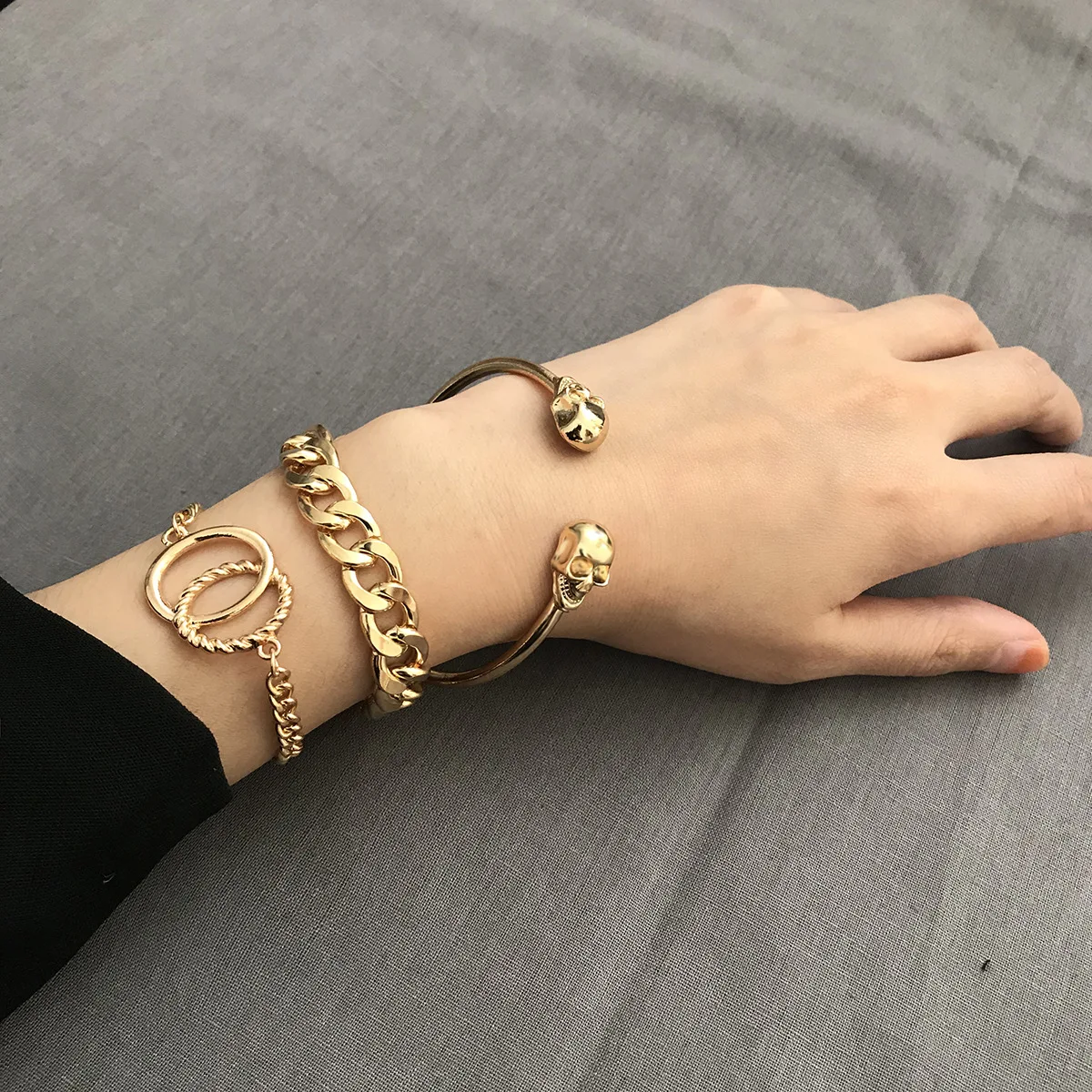 

VRIUA Bohemian Gold Color Link Chain Beach Bangle Jewelry Gift Punk Open Bracelet Set for Women