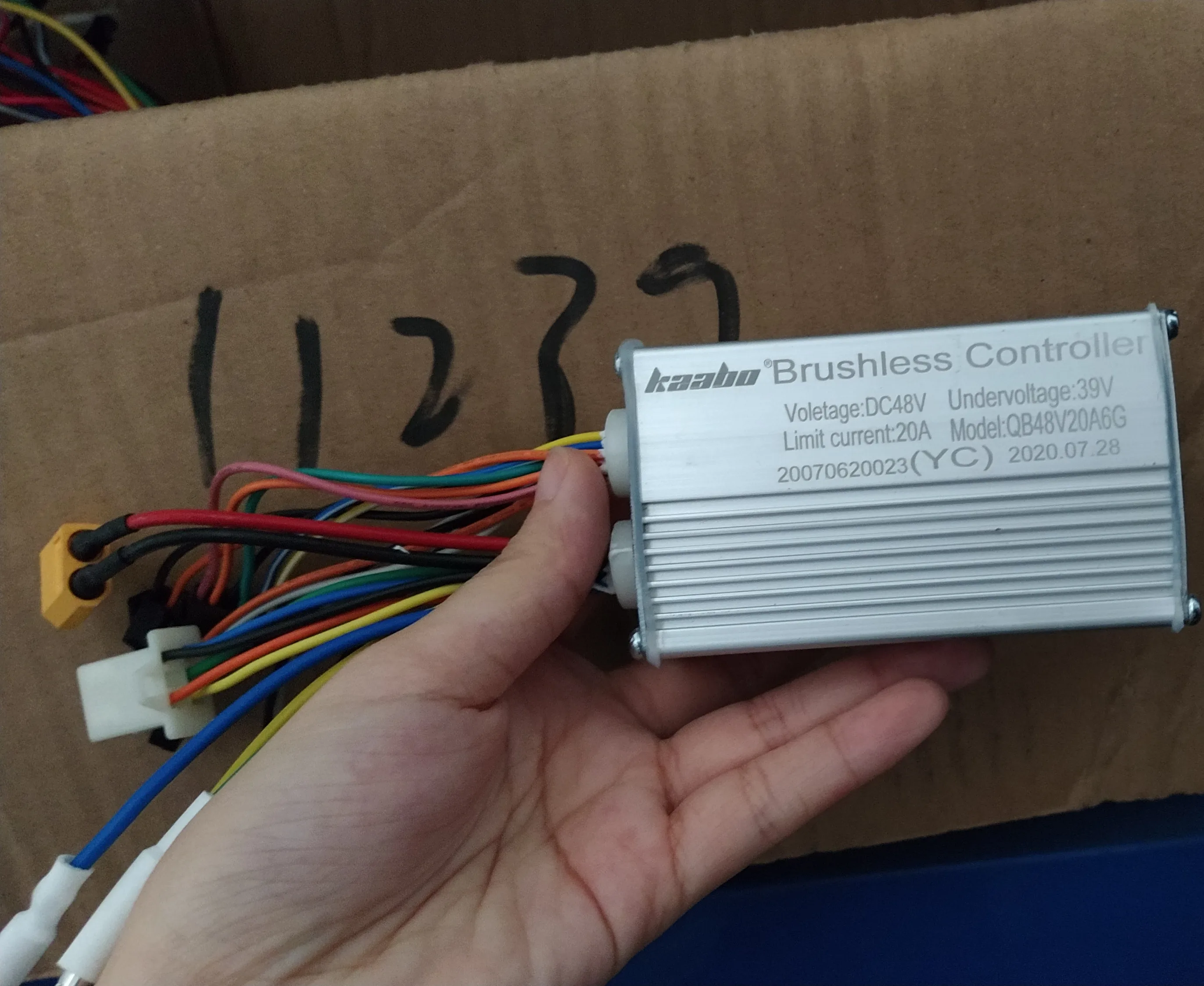 

Kaabo Scooter Mantis Brushless Controller DC48V QB48V20A6G, Customized