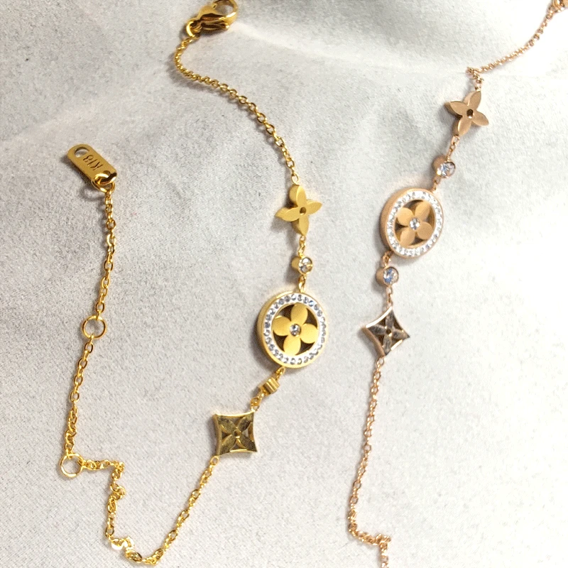 

Fashion Luxury Branded Designer Bracelet Four-leaf Clover Stainless Steel Flower Bracelets for Women