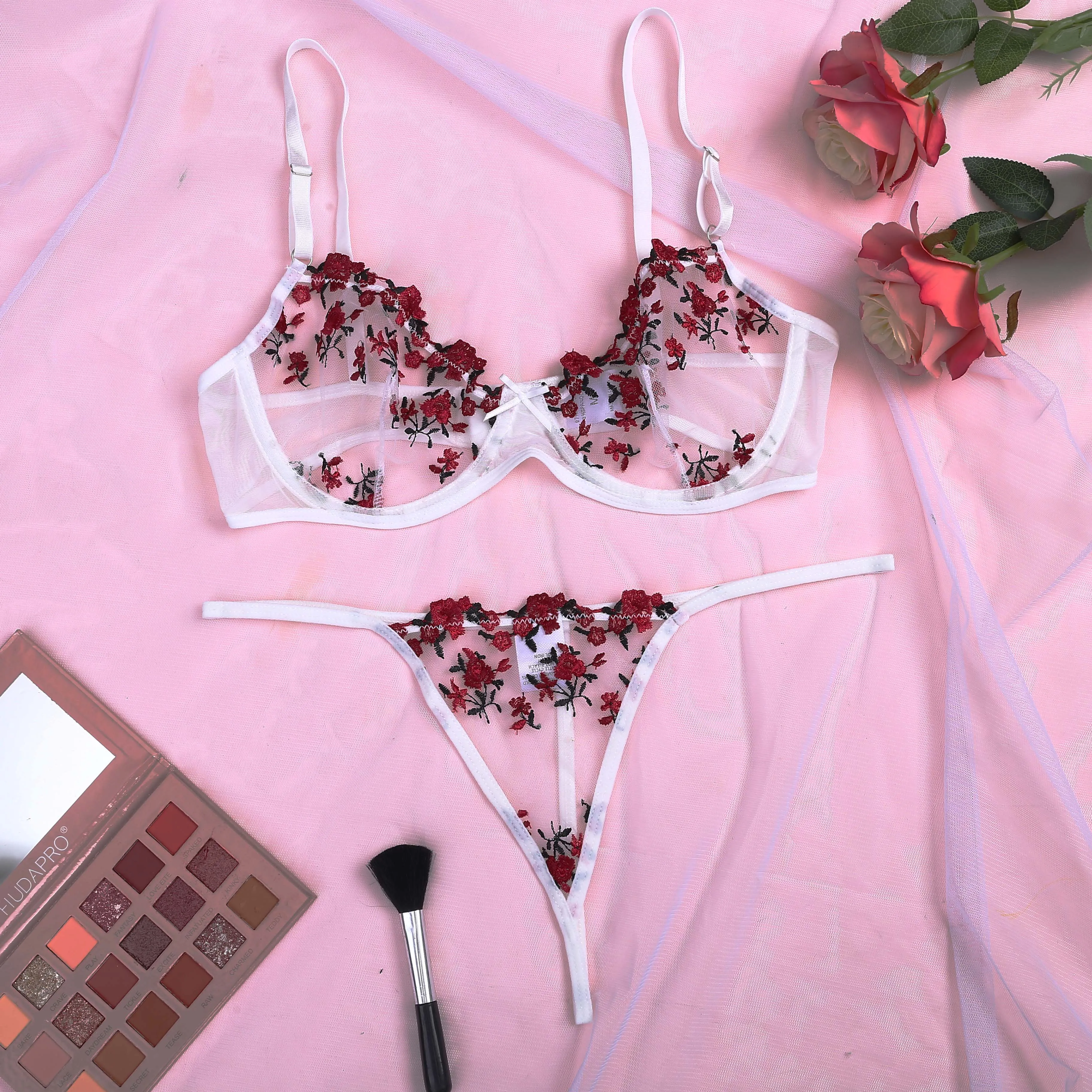 

2021 Floral Embroidered Mesh Underwire Lingerie Set Sexy See-through Lace G-String Thong Underwear Set