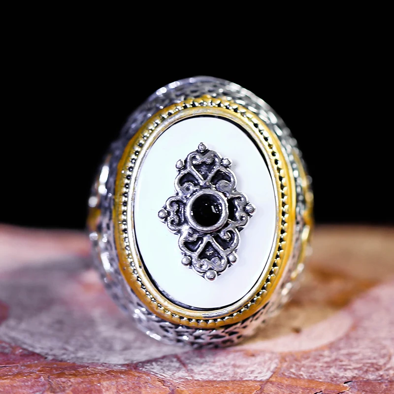 

New Creative Two-Tone Gold Plated Zircon Ring White Gemstone Party Cocktail Ring