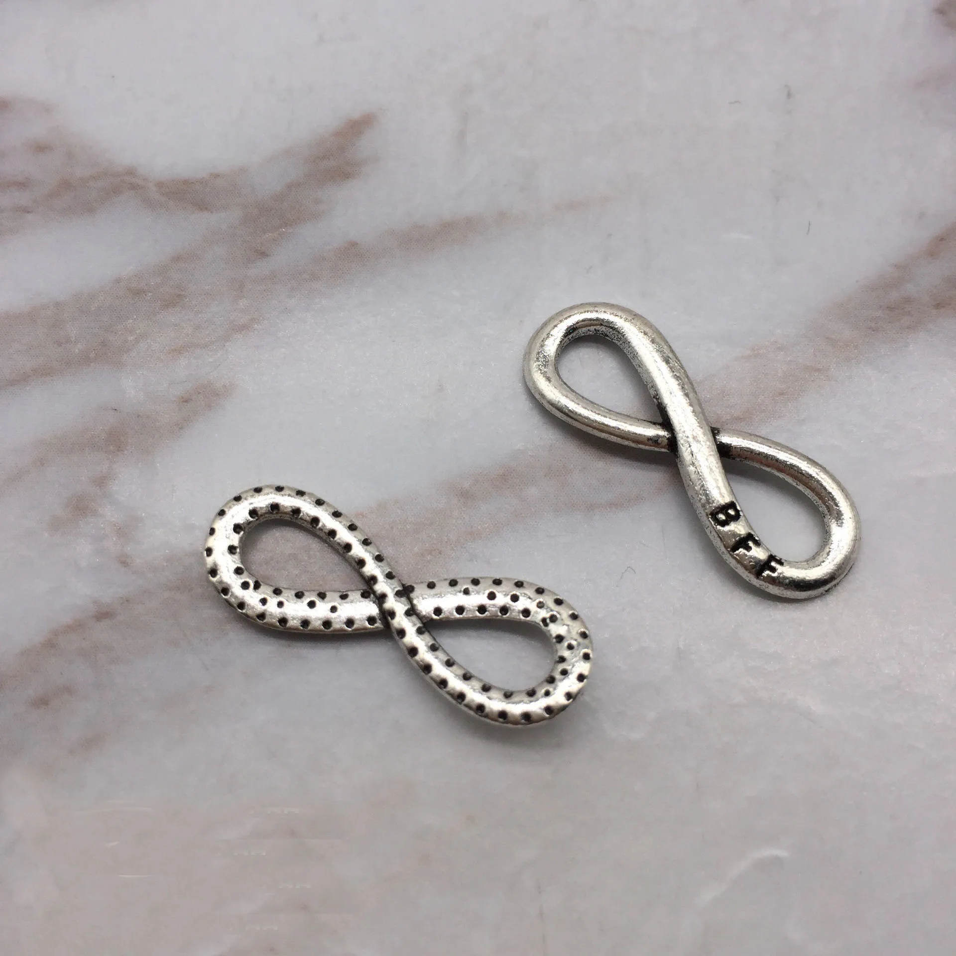 

Cheap DIY Making Pendants Jewelry Accessories Finding Vintage Antique Silver Zinc Alloy BFF Infinity Charm Jewelry Connector