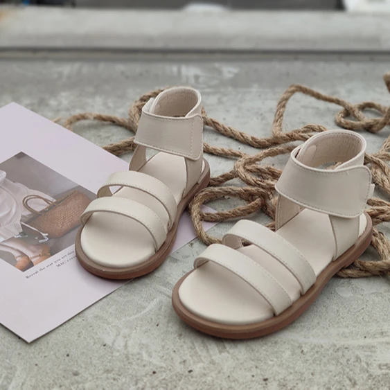 

Children's princess round toe breathable ladies sandals Roman style fashion soft sole Korean beautiful shoes