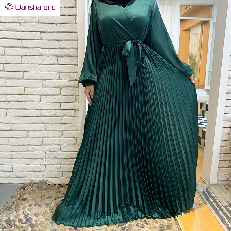 

2021 High Quality Islamic Clothing Dubai Modest Long Sleeves Party Satin Pleated Abaya Women Muslim Dress