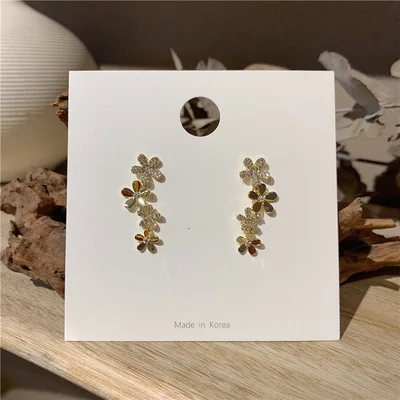 

Simple Fashion S925 Sterling Silver Needle Crystal Daisy Earring Micro Pave CZ Flower Stud Earrings For Women Girls