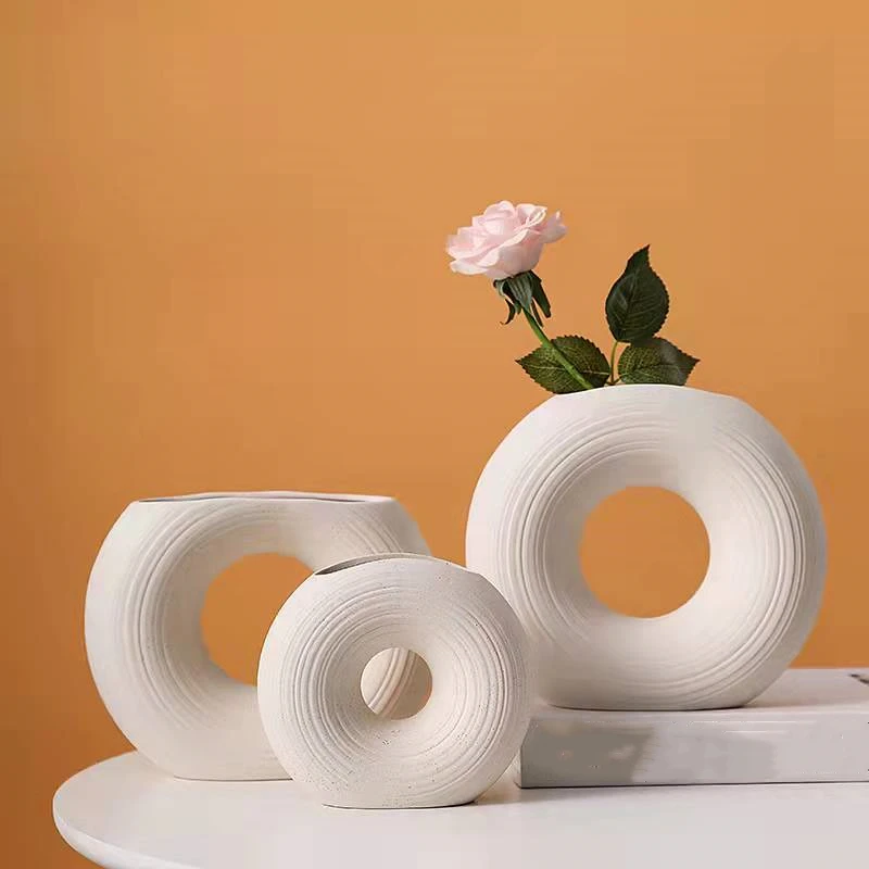 

Modern Circular Hollow Ceramic Vase Donut Flower Pot Home Decoration Accessories Office Desktop Living Room Decor Flower Vase