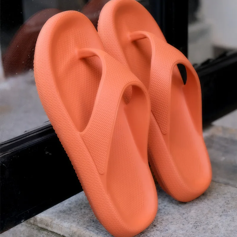 

2021 new summer bathroom home slippers female platform flip flops