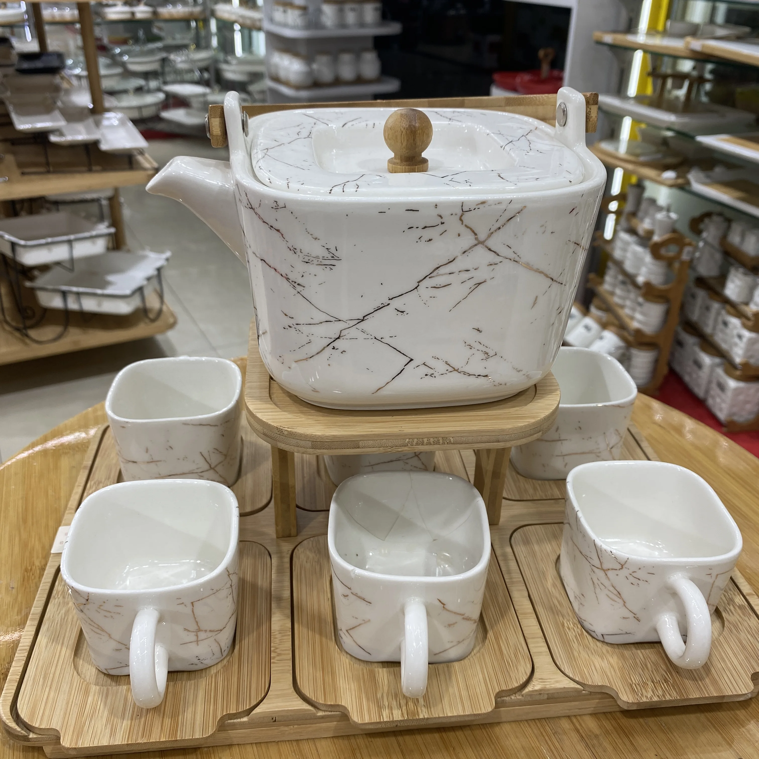 

Nice Restaurant&home supplier Ceramics teapot&milkpot set with Bamboo handle Base