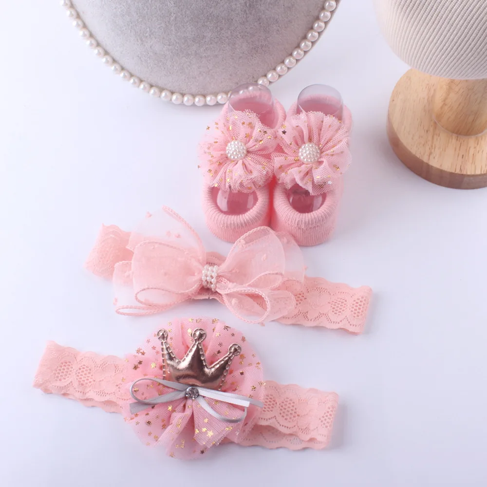 

2 Hair Band One Sock Boat Shoes 9cm New Born Baby Gift Photo Props Lace Hair Hand Wholesale, 4 colors (red,black,dark pink,light pink,grey )