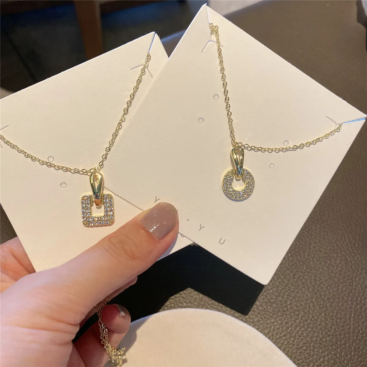 

2021 Real Gold Plated Vintage Women Choker Necklace Shining Crystal Square Round Circle Halo Pendant Necklace for Gifts Jewelry