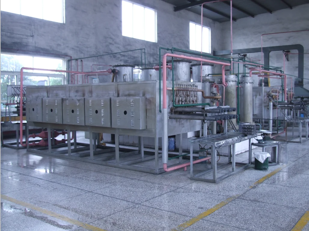 moly powder workshop.jpg