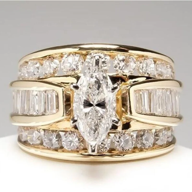 

Luxury Female Geometric Zircon Finger Ring Vintage Oval Stone Yellow Gold Party Ring Classic Love Engagement Rings For Women