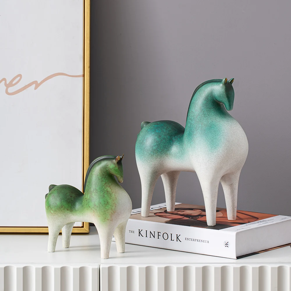 

Nordic home decoration modern horse sculpture decoration resin antelope decoration