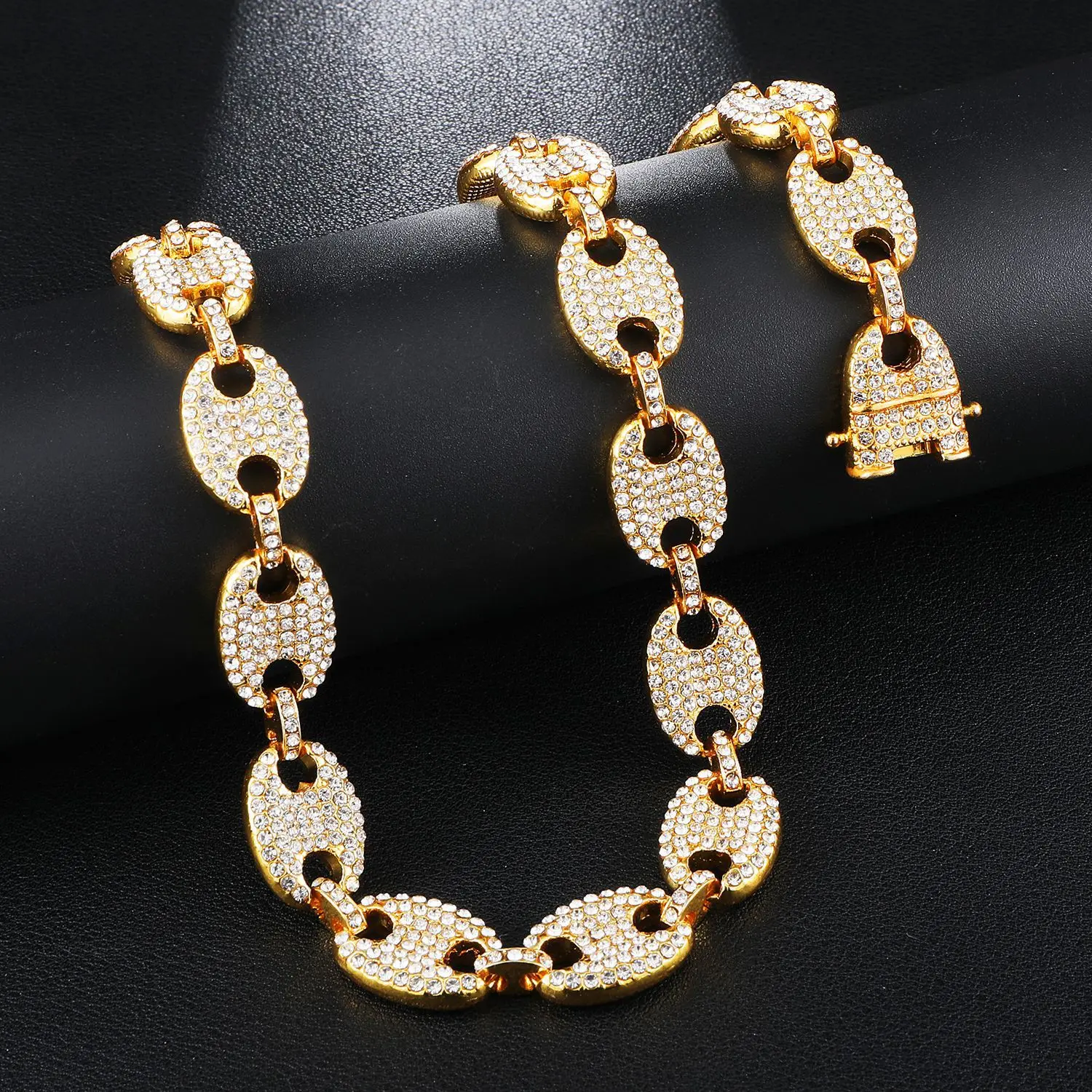 

Amazon Hot Selling 13mm 18k Gold Plating Coffee Bean Chain Choker Necklace Full Rhinestone Pig Nose Necklace