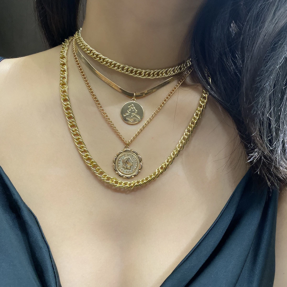 

SHIXIN Layer Chain Gold Chunky Necklace Foreign Celebrity Avatar Sunflower Necklace Coins Pendant Necklace for Women Jewelry, Gold silver