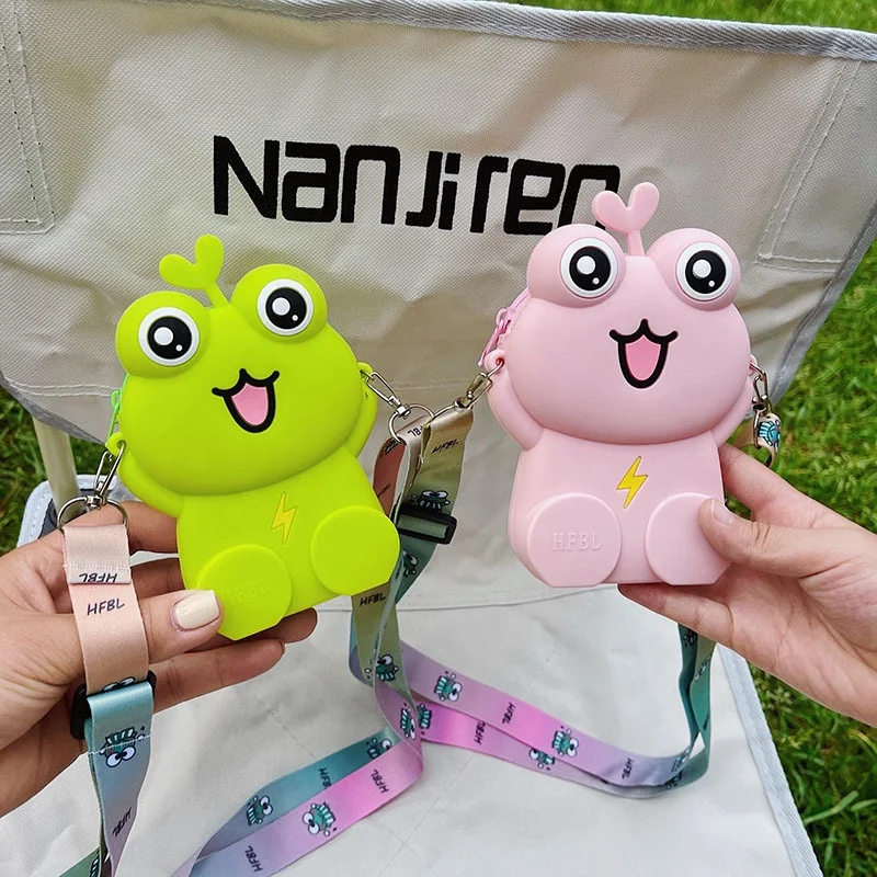

2021 Fashion Jute Style Little Girl Cross Wide Shoulder Mini Bag Children Bags Silicone Cute Kid jelly Frog Coin Purse