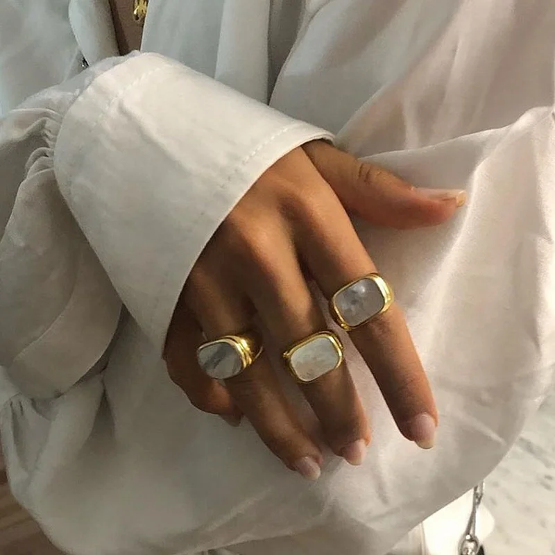 

18k Gold Plated Stainless Steel Oval White Shell Signet Rings For Women
