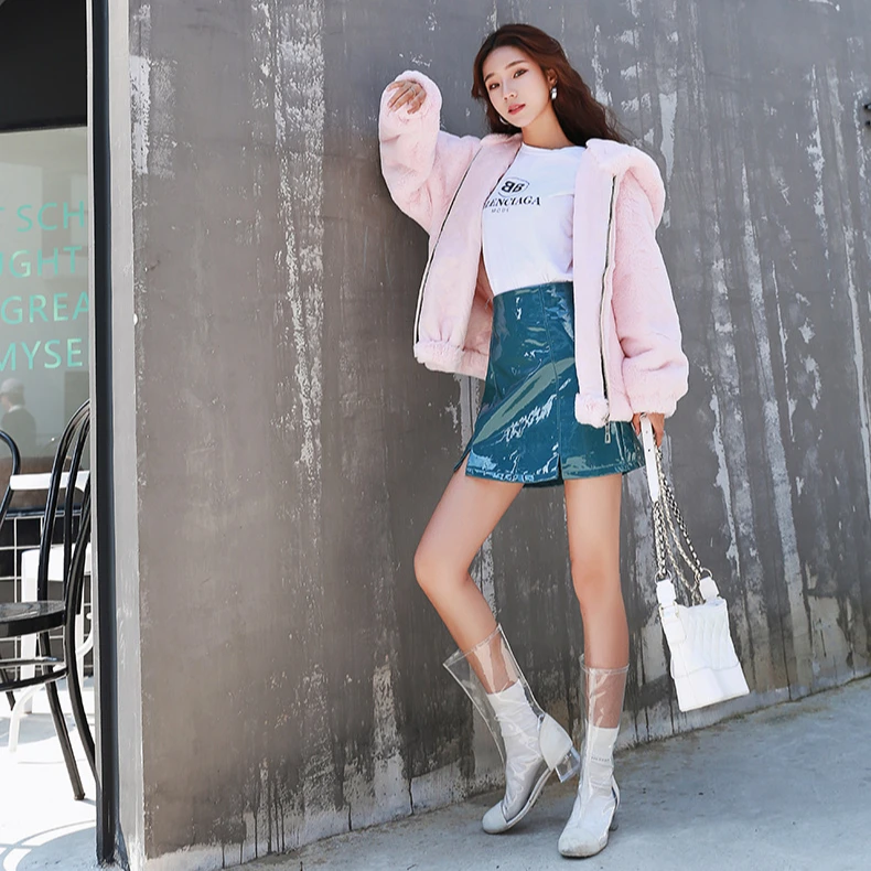 

2020 new fashion autumn and winter hot sale high quality drop shoulder faux fur women hooded jacket