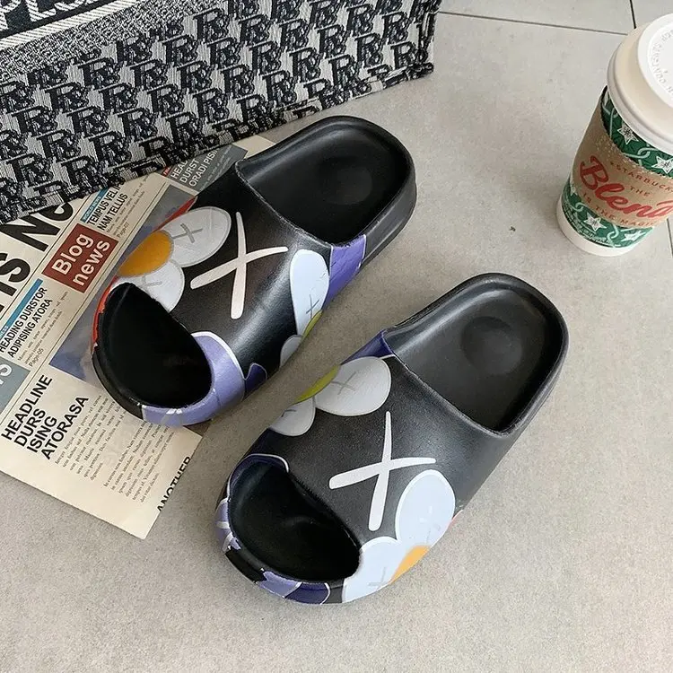 

Summer Slippers 2021 Logo Custom Women Yeezy Slippers Sandals Kids Yeezy Shoes Mens Yeezy Slide Yezzy Slipper, Picture