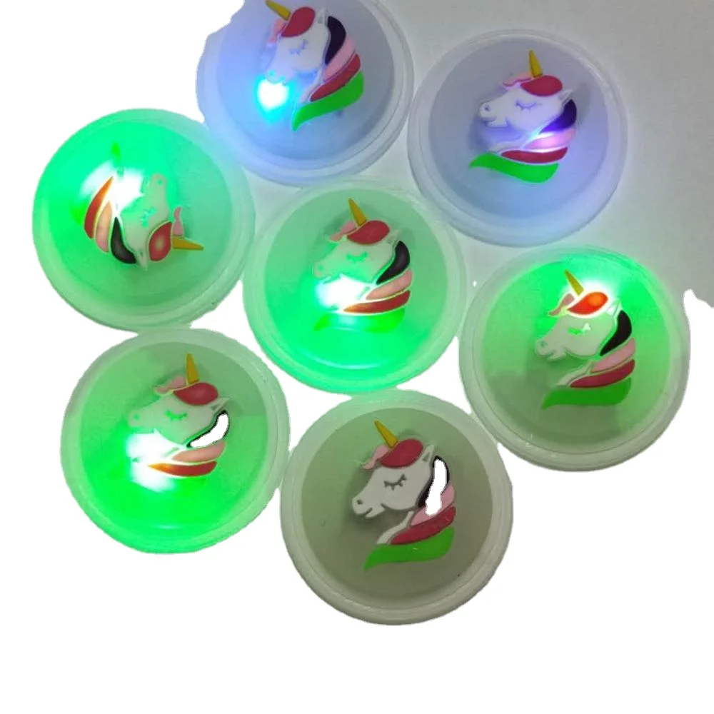 
2020 Direct supply of fashion manufacturers Unicorn waterproof plastic label trend matching 