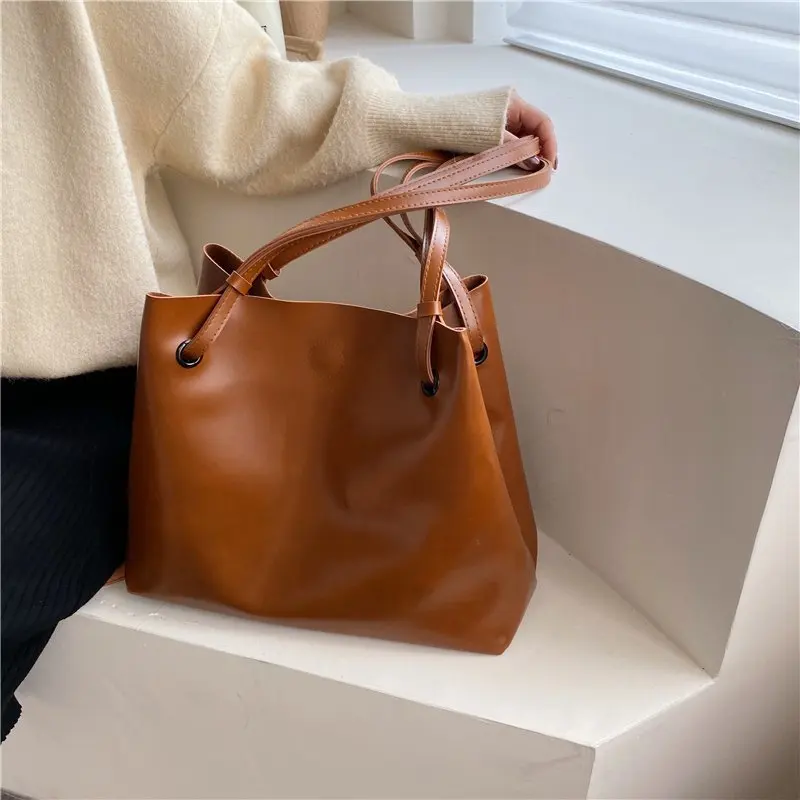 

Amazon Hot Sale Women Essentials Luxury Handbags Ladies Leather Vintage Single Crossbody Shoulder Hand Bags, Black,red,brown and customzied