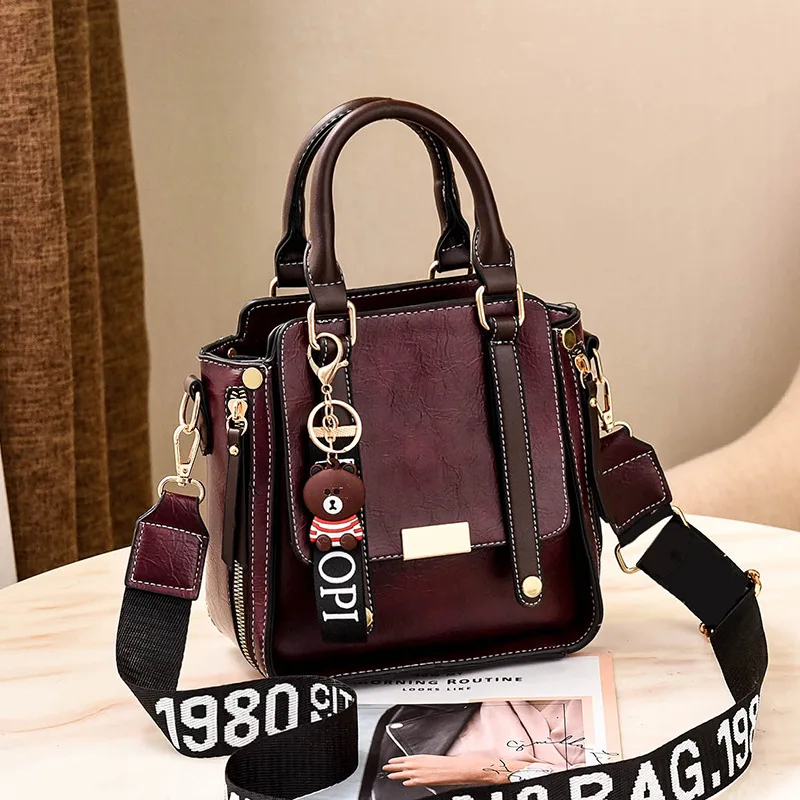 

2020 summer new solid color square PU leather material handbag shoulder bag