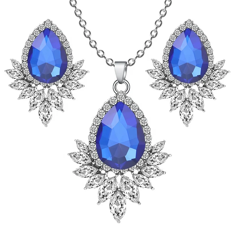 

Teardrop Blue Crytsal Jewellery Set Silvertone Plating Sparkly Crystal Sapphire Rhinestone Delicate Pendant and Earrings