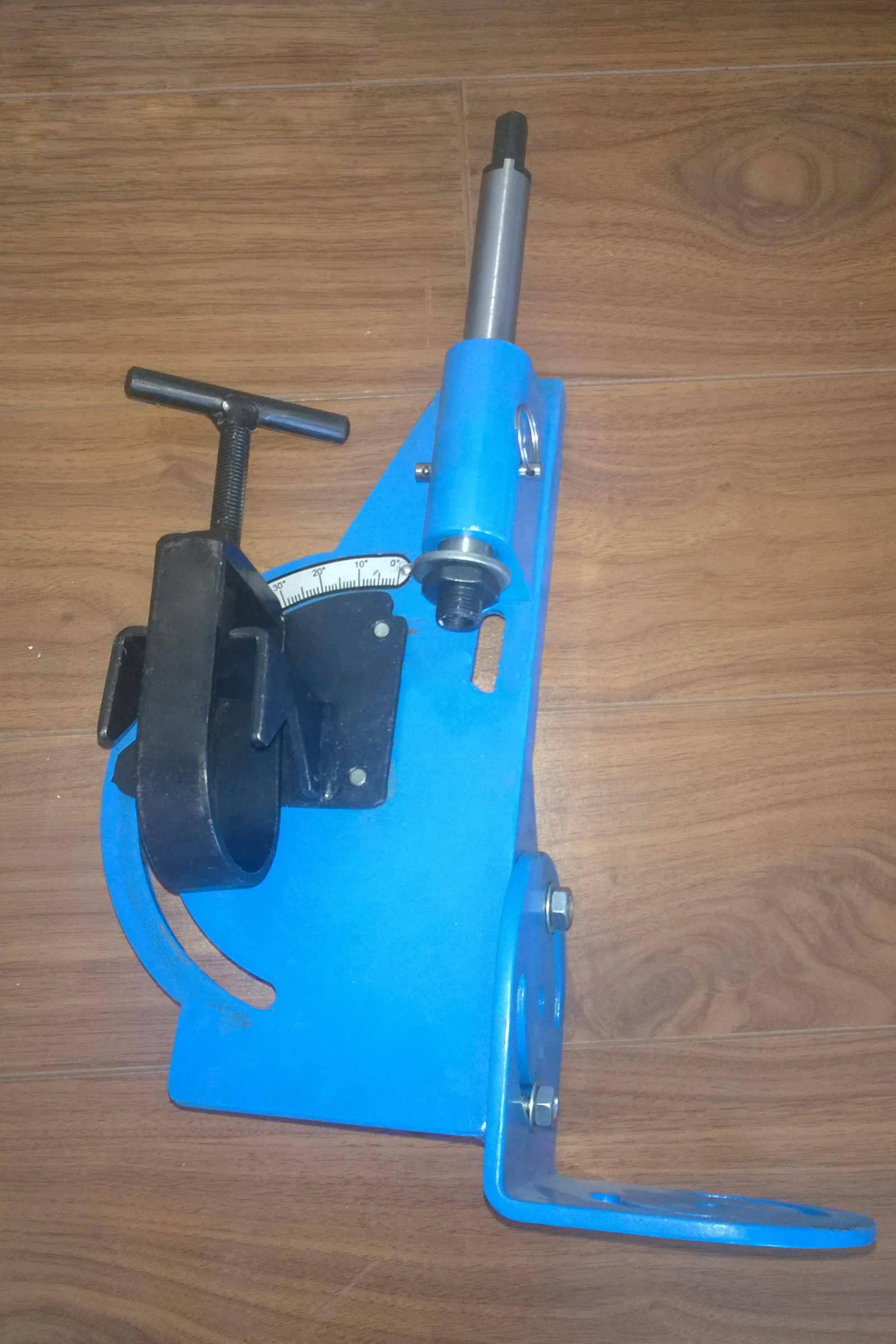 0至 60 度钢管开口器