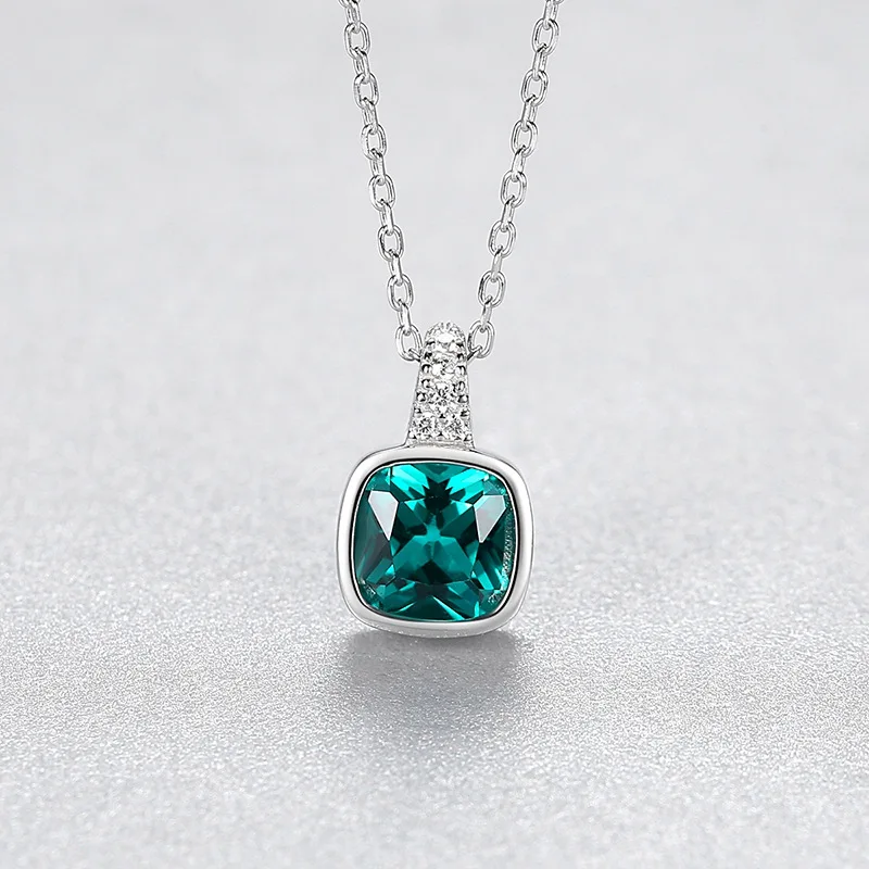

Hot Sale S925 Sterling Silver Emerald Square Pendant Necklace For Women Inlaid Zircon Pendant Fashion Necklace Jewelry