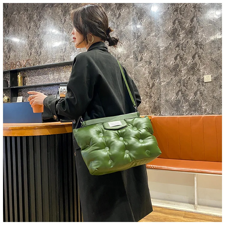 

New trendy cloud space cotton lazy pillow bag down handbag large capacity female bag autumn and winter messenger bag