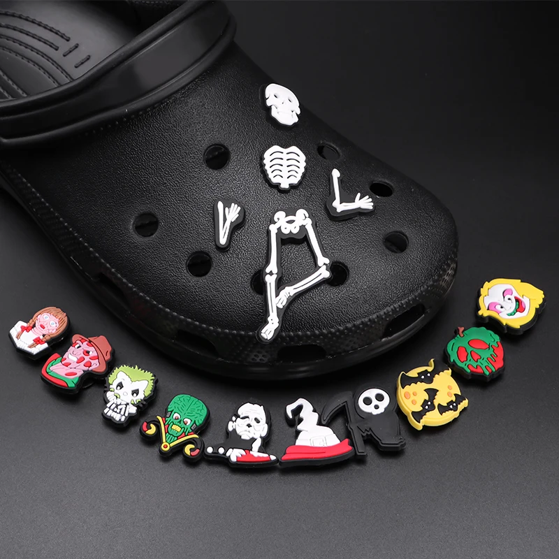 

2021 New Type Scary Halloween High-quality Clog Decoration Wholesale Shoe Accessory Bee Croc Shoes Charms Shoes, Customized color