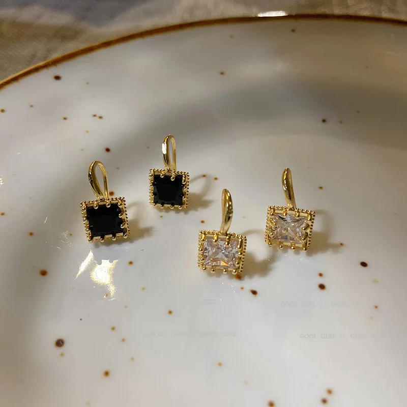 

Ins Korean Style Sparkling White Black Zircon Hook Earrings Antique Gold Plated CZ Square Earrings for Party Jewelry