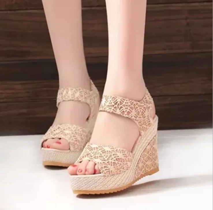 

Lady's lace Wedge heel sandals 3376, Black,beige
