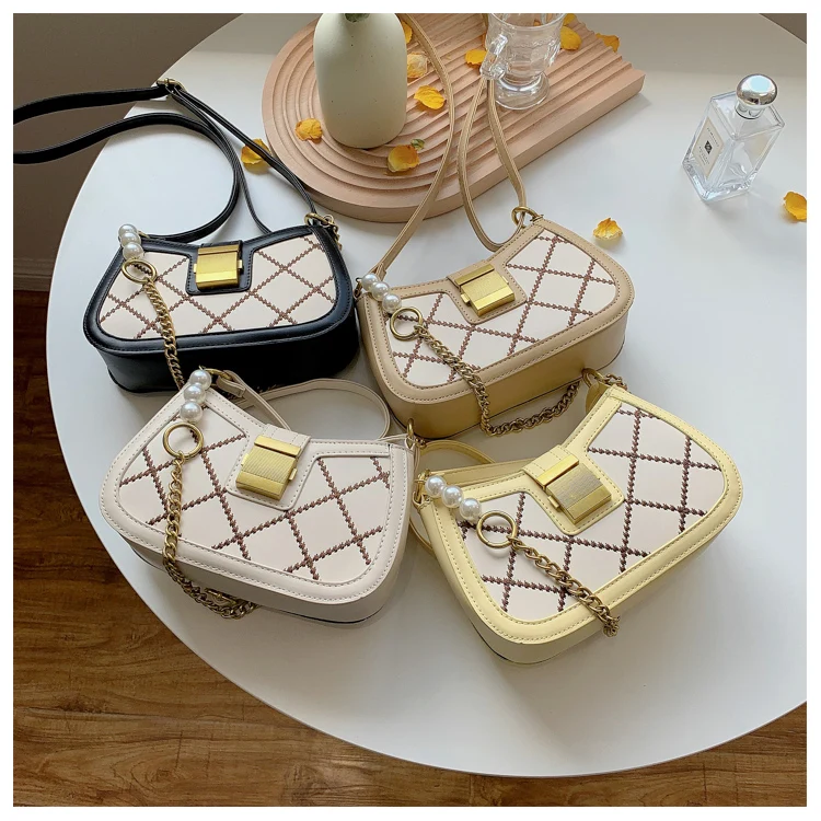 

2021 new fashion exquisite women handbags female leather diamond lattice chain shoulder bags, Black,khaki,yellow,white
