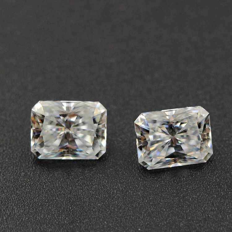 

Synthetic Diamond 6x8mm VVS1 Clarity Radiant Cut Moissanite Precious Gemstone, Lasting long